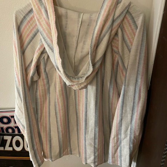 Oversized beachy pullover - Picture 2 of 3